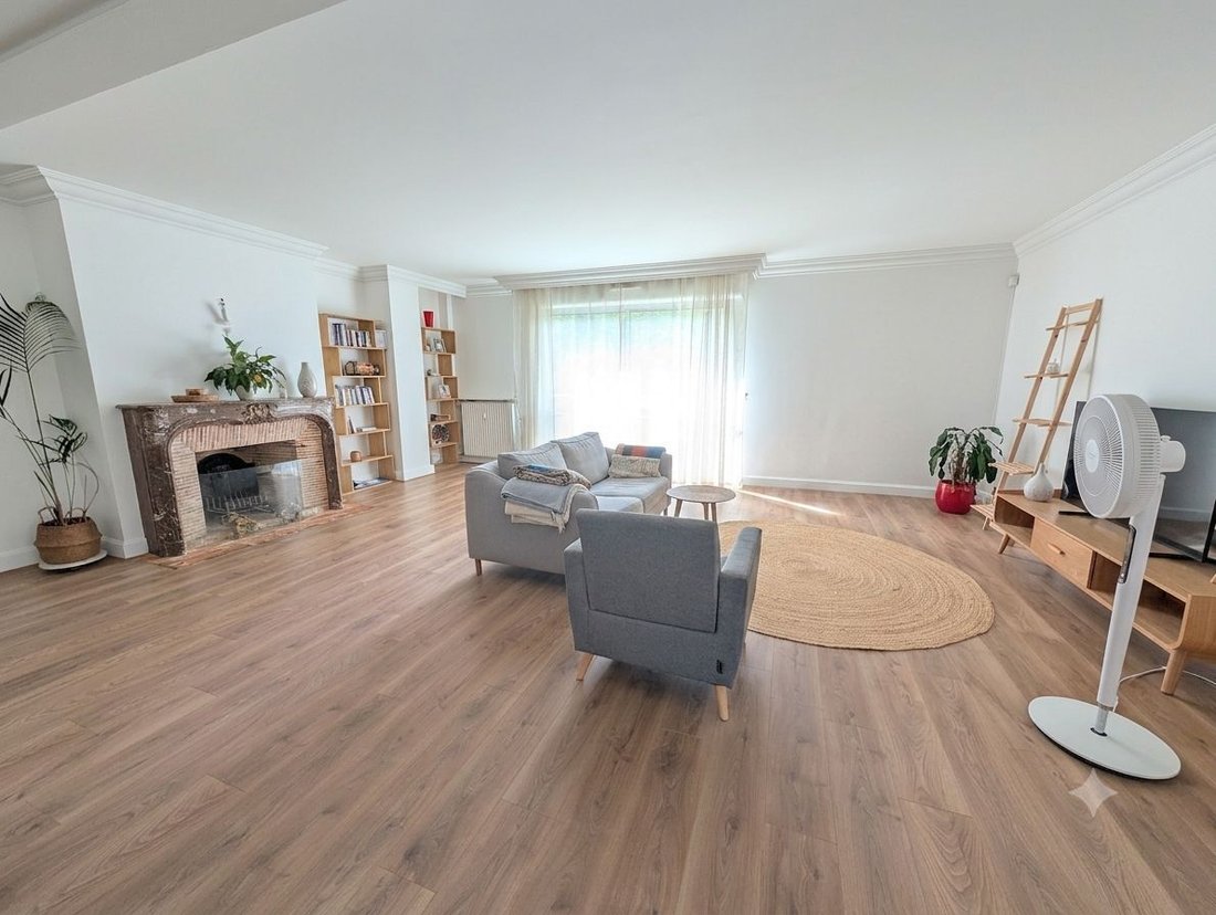 Apartment in Bailly, Ile-de-France, France 1 - 18363358