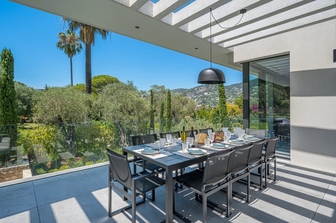 Villa in Saint-Jean-Cap-Ferrat, Provence-Alpes-Côte d'Azur, France 2 - 17670186