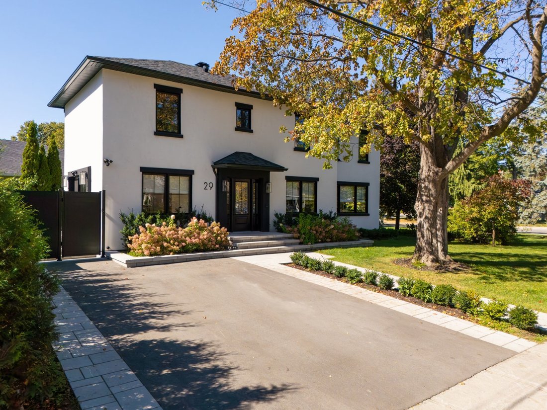 House in Pointe-Claire, Quebec, Canada 1 - 18362441