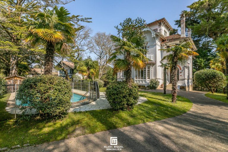 House in Aiguillon, Arcachon, France 1 - 18363179