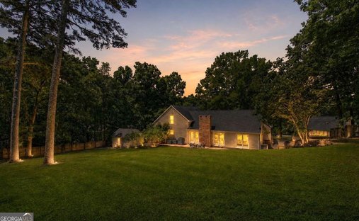 House in Calhoun, Georgia, United States 1