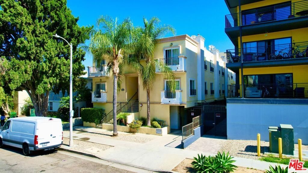 Los Angeles, California, United States 1 - 18364910