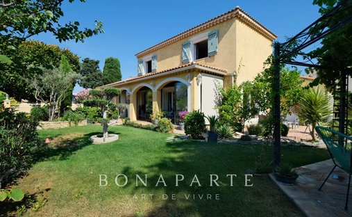 House in Sauvian, Occitania, France 1