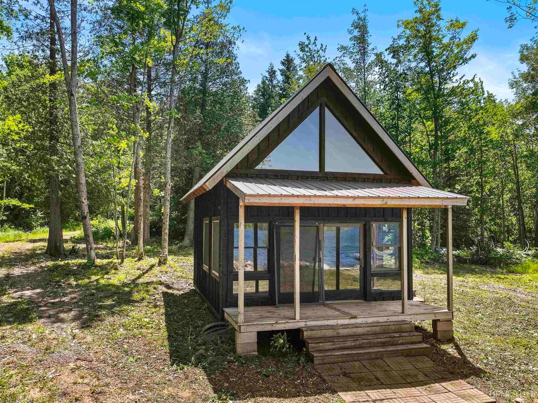 House in Hancock, Michigan, United States 3 - 18366809