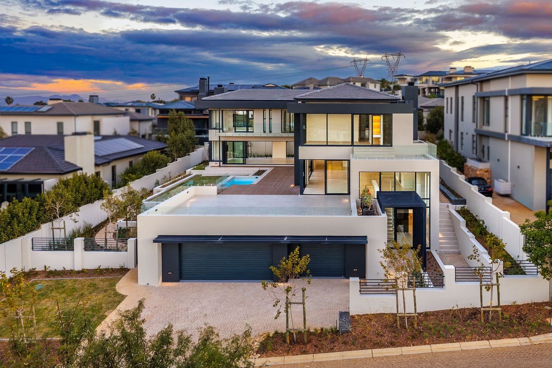 House in City Centre, Cape Town, South Africa 1 - 18369526