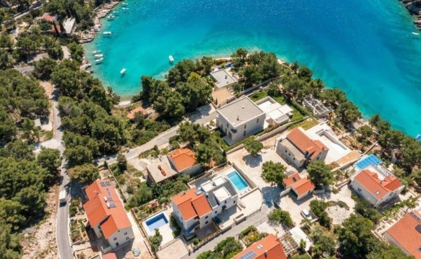 Villa in Milna, Split-Dalmatia County, Croatia 2 - 18366331