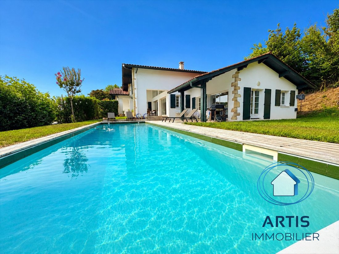 Villa in Ascain, Nouvelle-Aquitaine, France 2 - 18369709