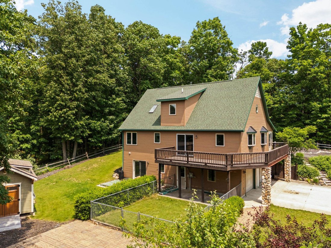 House in Williamsburg, Michigan, United States 4 - 18366795