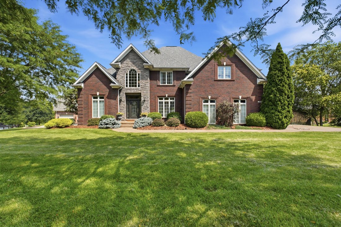 House in Watterson Park, Kentucky, United States 1 - 18361700