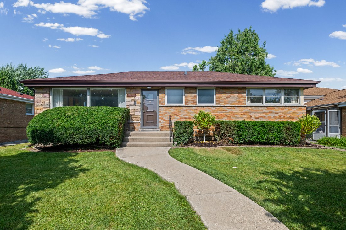 House in Skokie, Illinois, United States 1 - 18363079