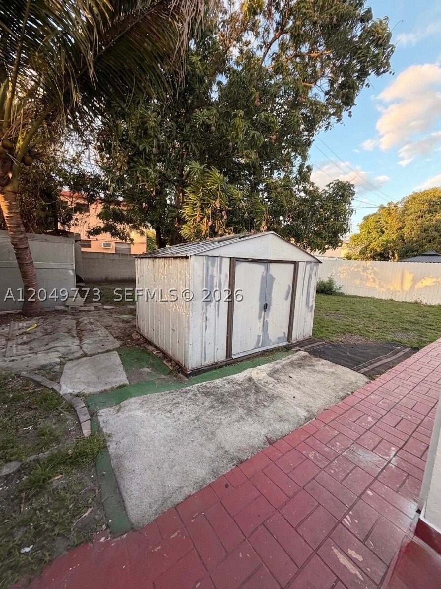 House in Hialeah, Florida, United States 3 - 18366123