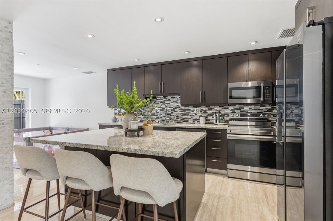 House in Hialeah, Florida, United States 5 - 18078690