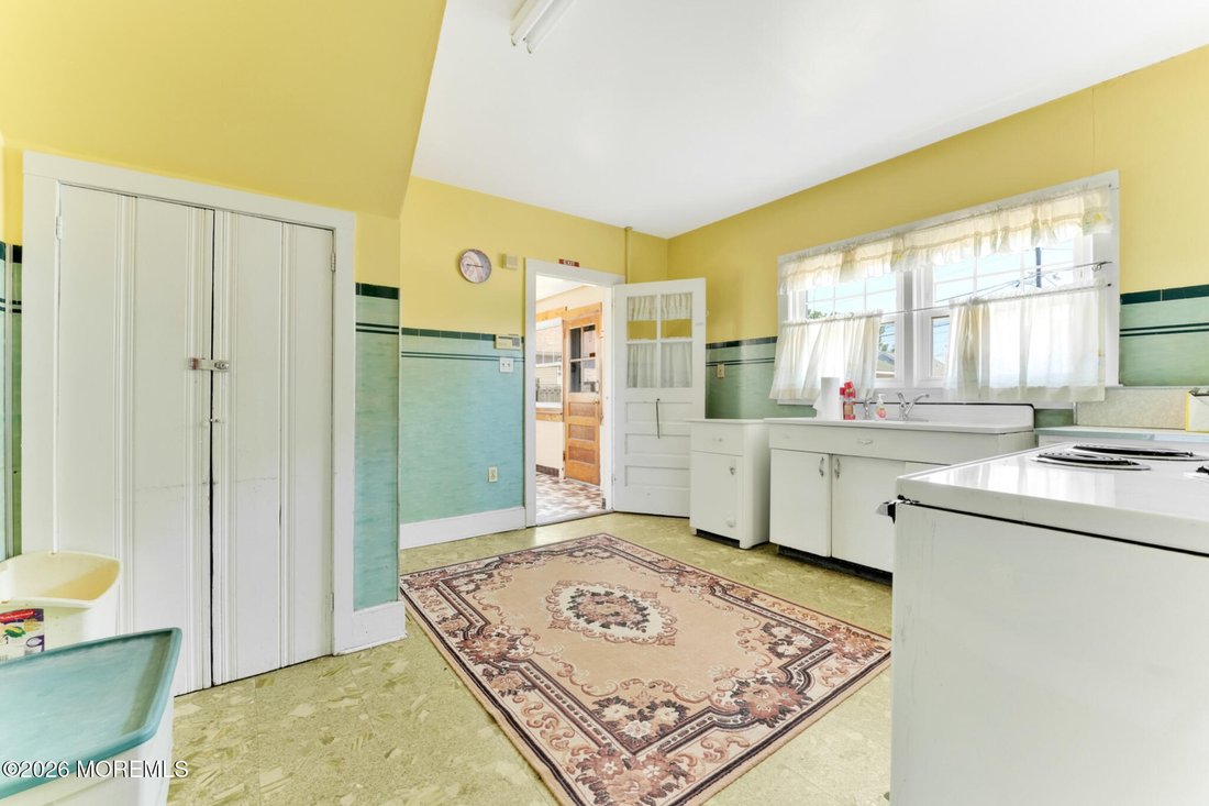 House in Union Beach, New Jersey, United States 5 - 18222410