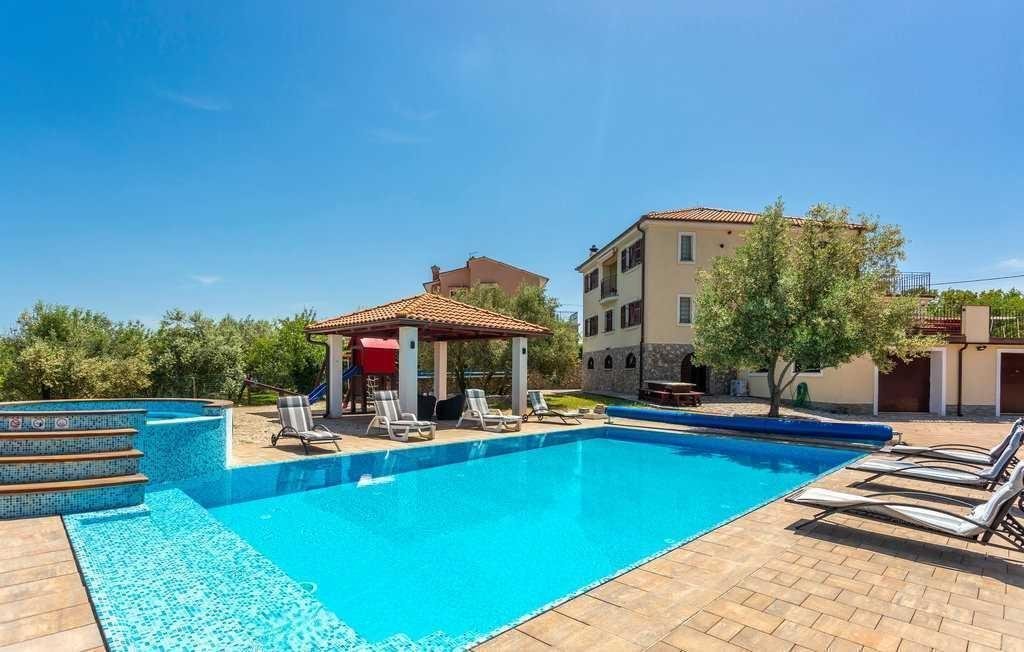 Villa à Dobrinj, Primorje-Gorski Kotar, Croatie 2 - 18366918