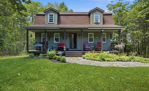 House in Northfield, New Hampshire, United States 1