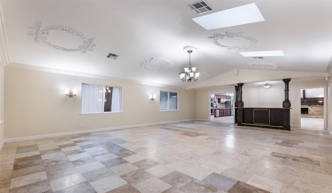 House in Houston, Texas, United States 3 - 18366673