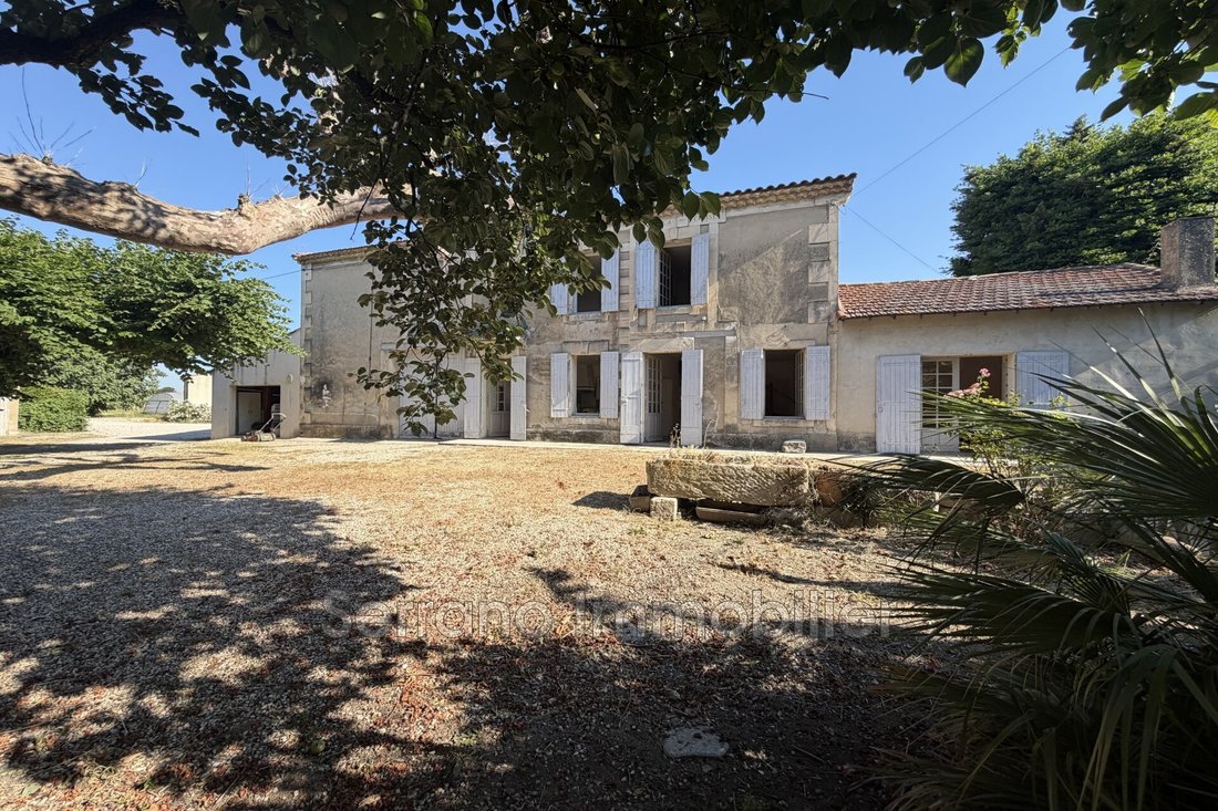 Villa in Châteaurenard, Provence-Alpes-Côte d'Azur, France 1 - 18363991
