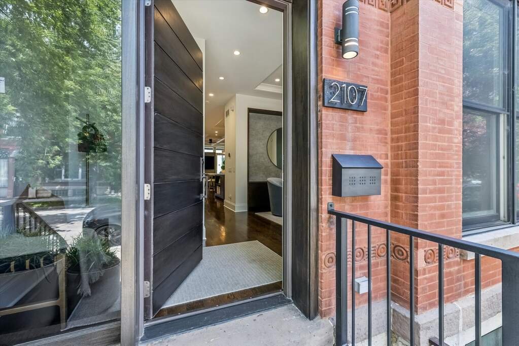 House in Chicago, Illinois, United States 3 - 18369765