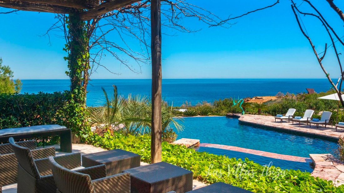 Villa in Sant Carles de Peralta, Santa Eularia des Riu, Balearic Islands 4 - 14012115
