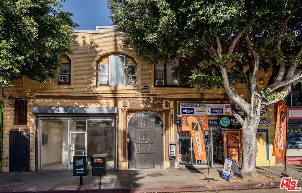 Los Angeles, California, United States 2 - 18364906
