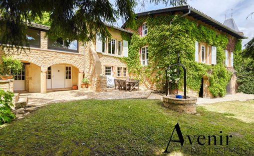 Villa in Collonges-au-Mont-d'Or, Auvergne-Rhône-Alpes, France 1