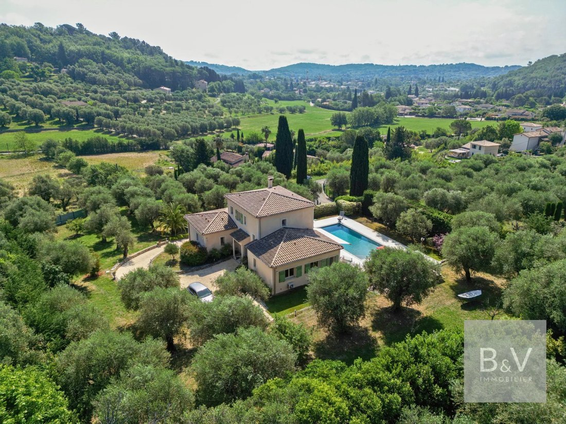 Villa in Grasse, Provence-Alpes-Côte d'Azur, France 1 - 18363806