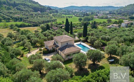 Villa in Grasse, Provence-Alpes-Côte d'Azur, France 1