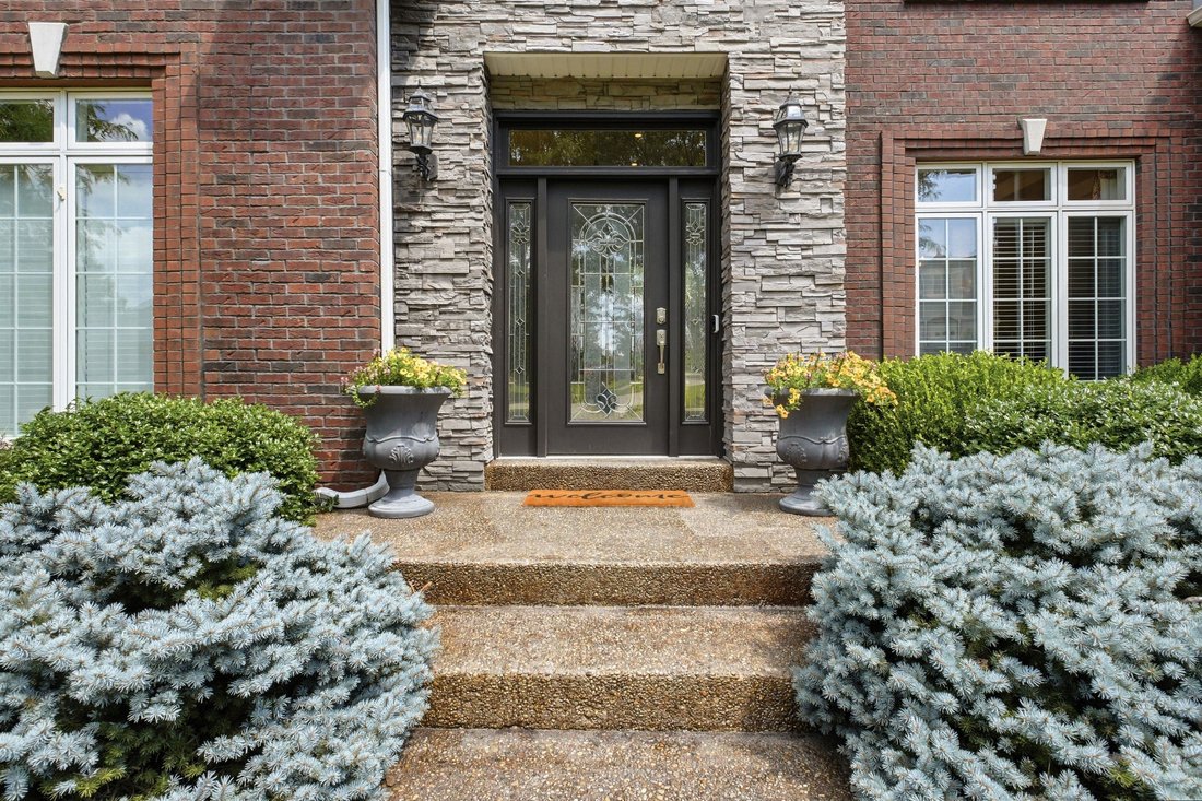 House in Watterson Park, Kentucky, United States 3 - 18361700