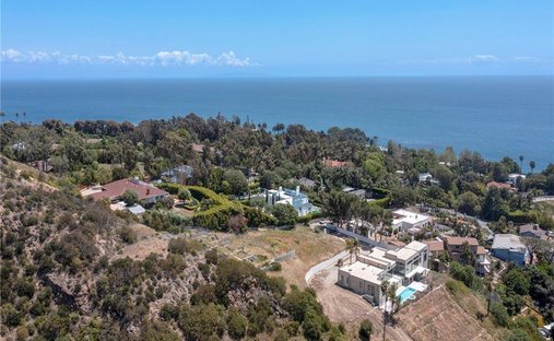 Land in Malibu, California, United States 1