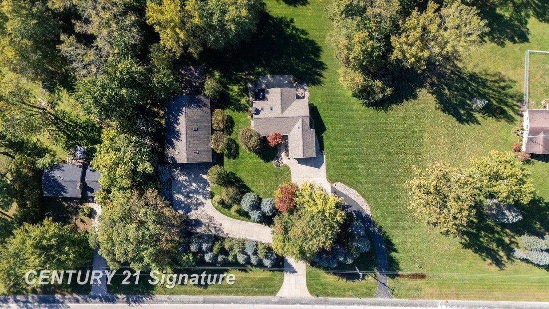 House in Saginaw, Michigan, United States 2 - 18364495