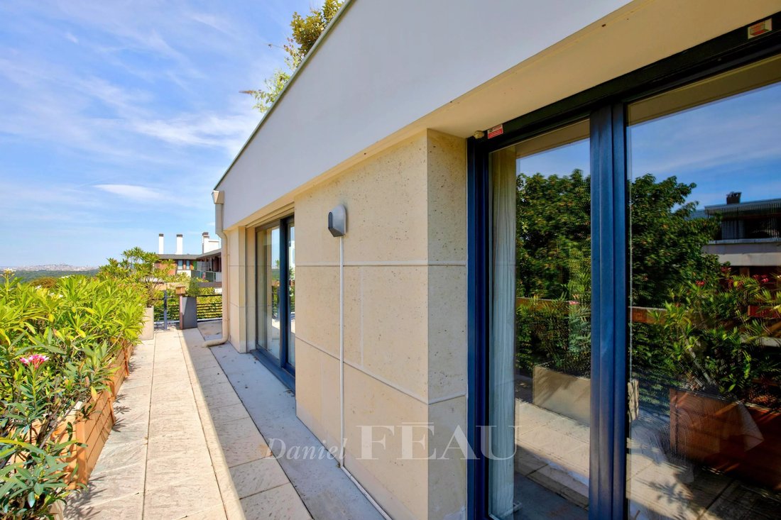 Apartment in Saint-Cloud, Ile-de-France, France 2 - 18364150