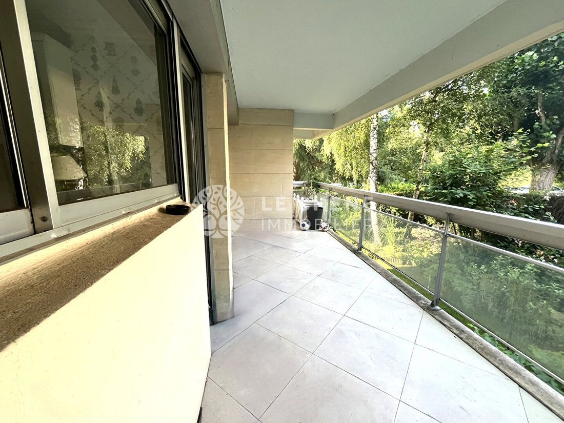 Apartment in Bailly, Ile-de-France, France 4 - 18363358
