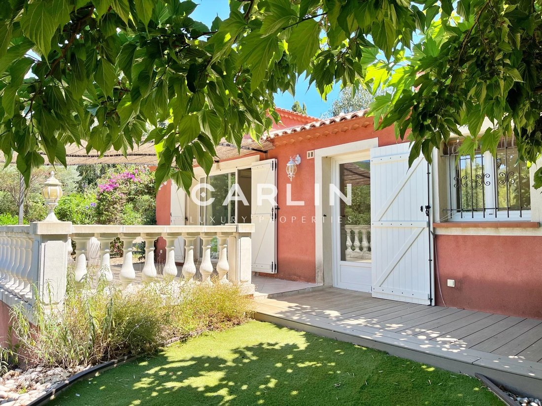 Villa in La Croix-Valmer, Provence-Alpes-Côte d'Azur, France 3 - 18364062