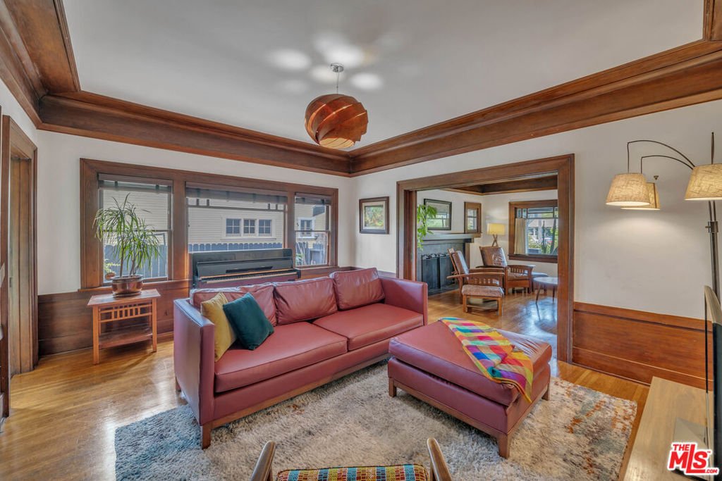 House in Los Angeles, California, United States 2 - 18362025