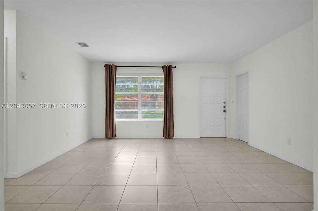 House in Miami Lakes, Florida, United States 5 - 18366140