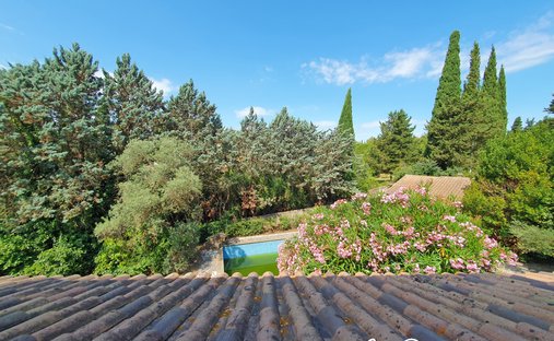 House in Camplanier, Nimes, France 1