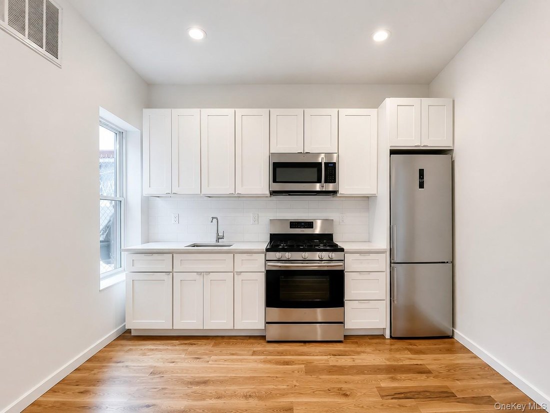 House in New York, New York, United States 5 - 18365280