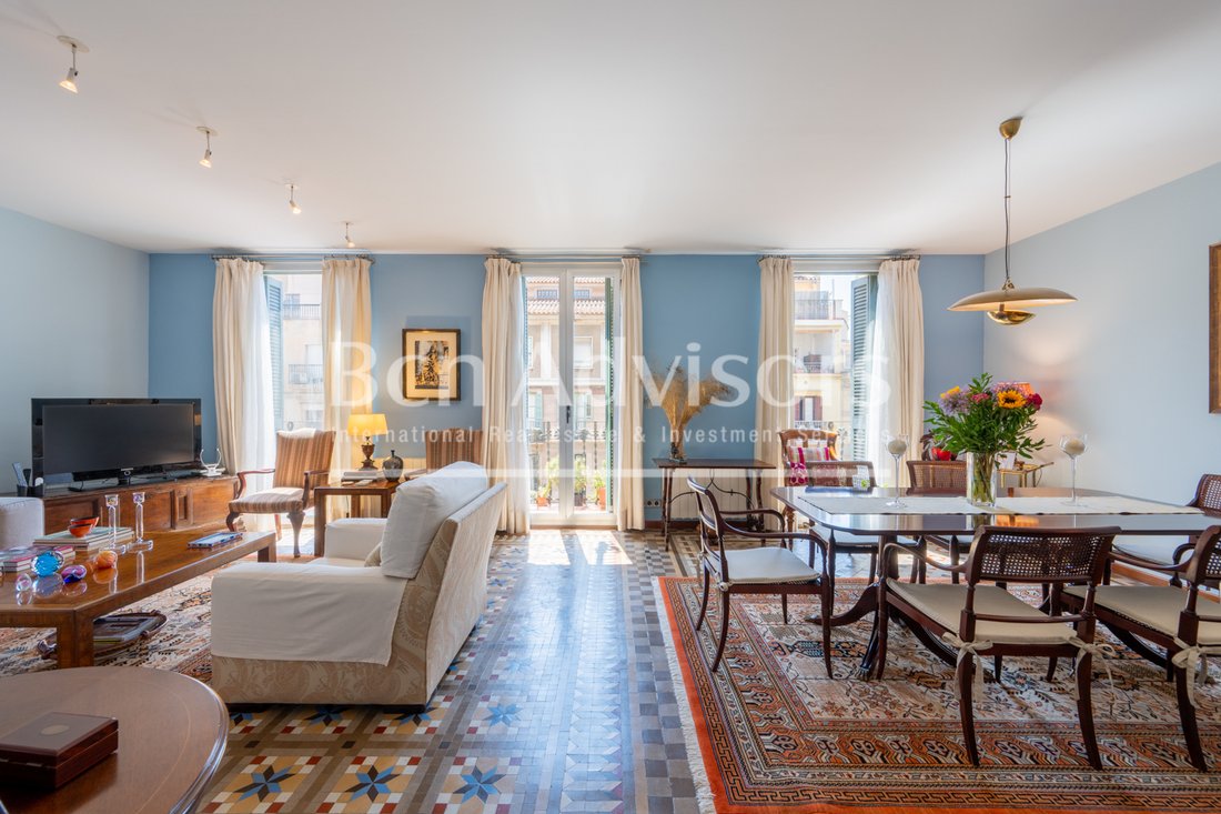 Apartment in Eixample, Barcelona, Spain 2 - 18367240