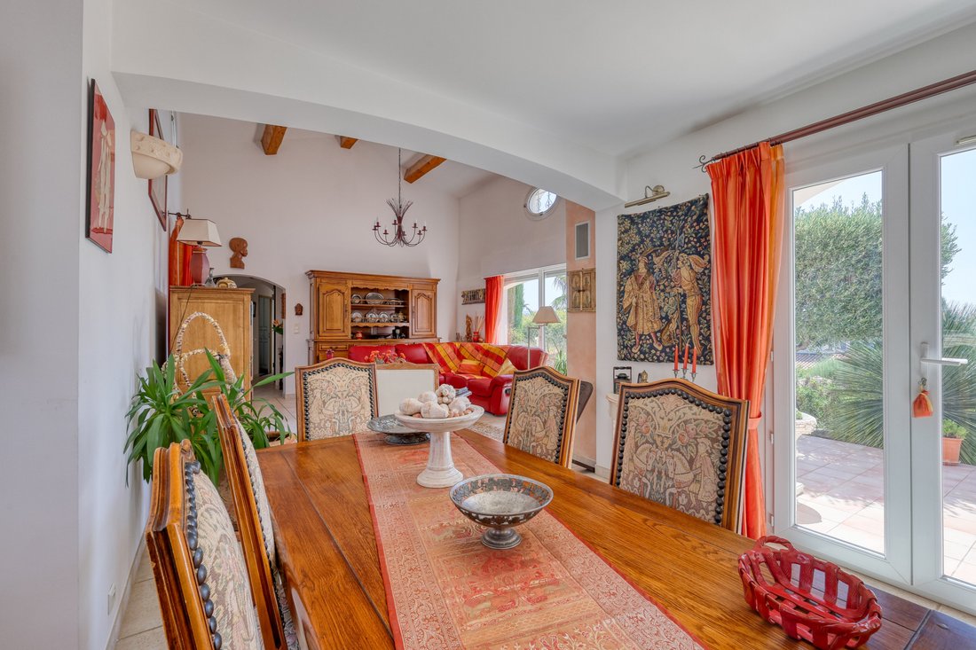 Villa in La Cadiere-d'Azur, Provence-Alpes-Côte d'Azur, France 5 - 18363033