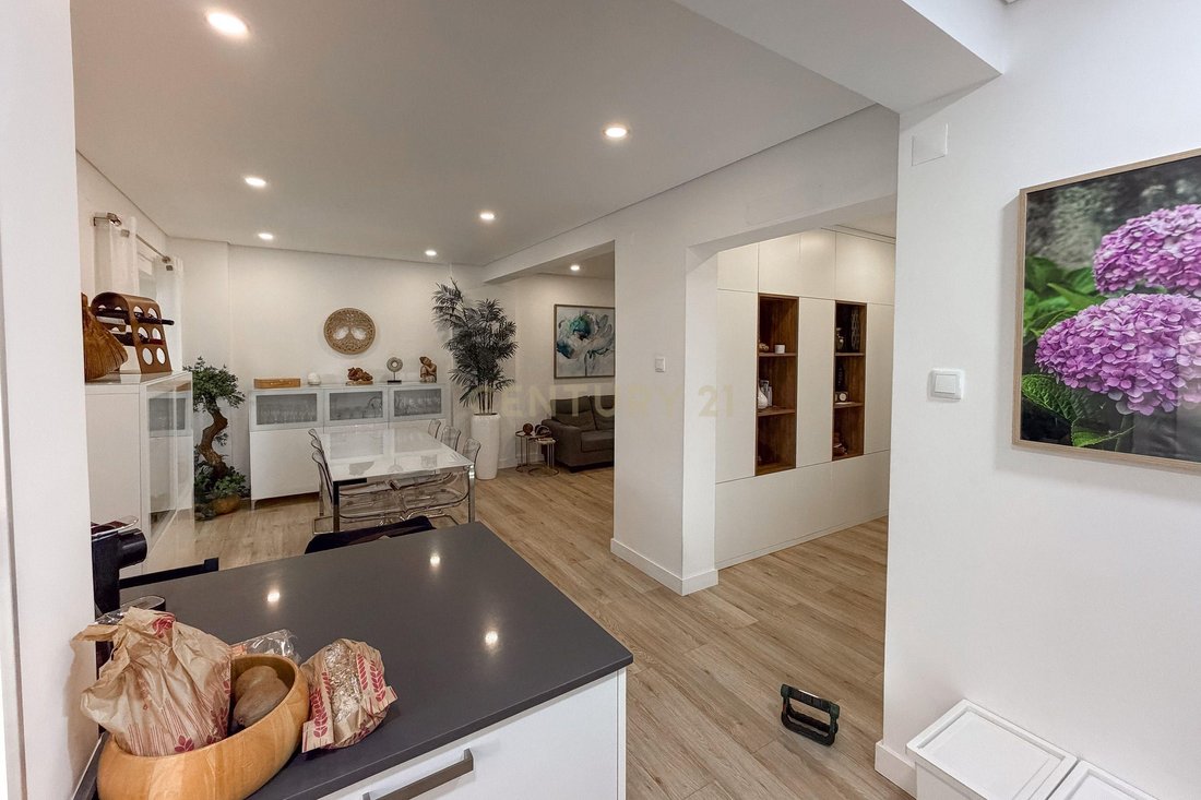 Apartment in Almada, Cova da Piedade, Pragal e Cacilhas, Setubal, Portugal 1 - 17555349