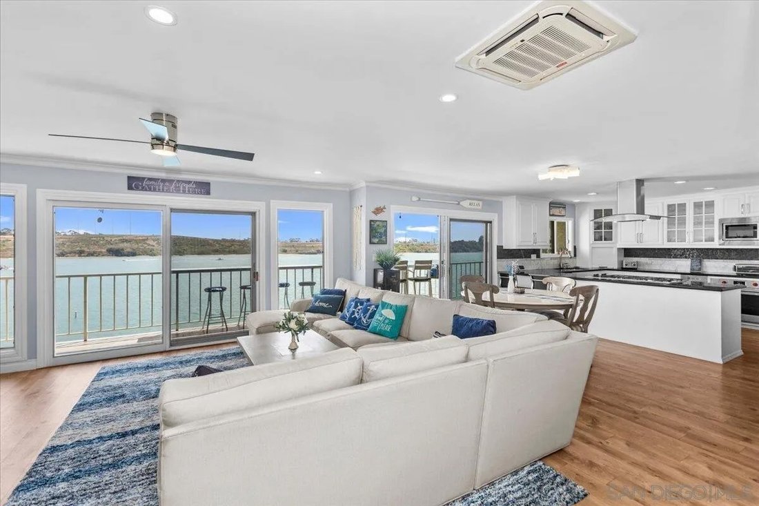 Condo in Carlsbad, California, United States 4 - 18366235