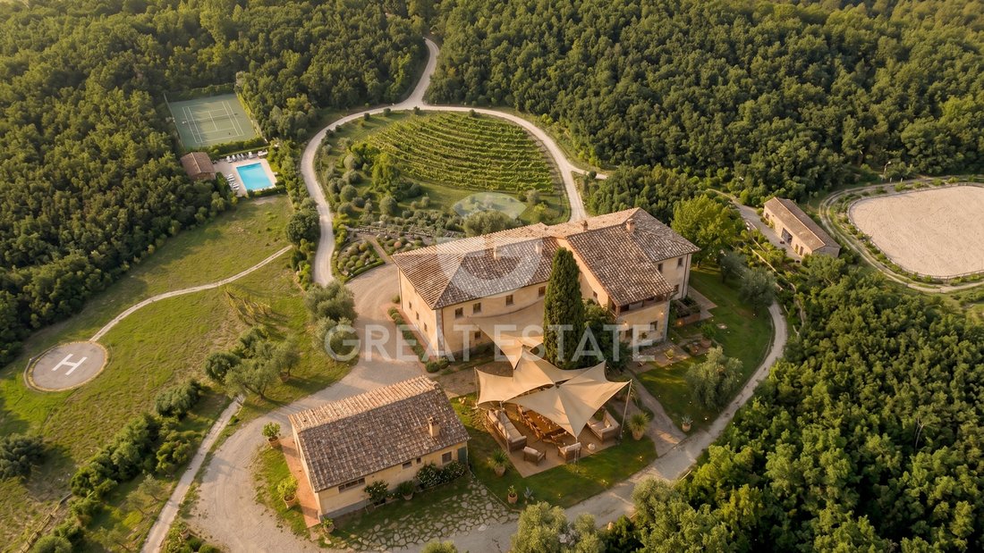 Villa in Sinalunga, Tuscany, Italy 4 - 18366018