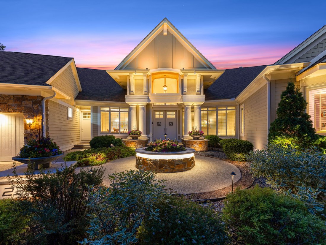 House in Minnetonka, Minnesota, United States 5 - 18364502