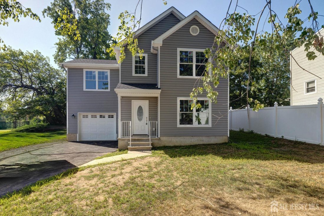 House in Woodbridge Township, New Jersey, United States 3 - 18364497