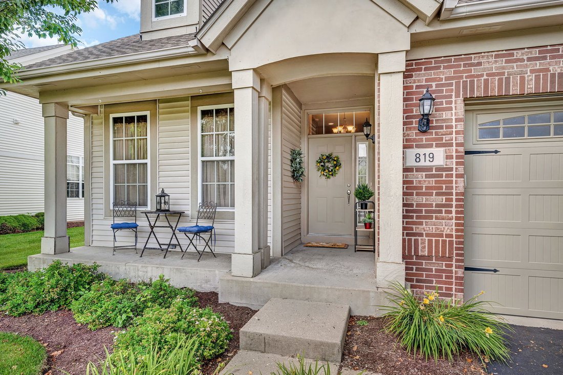 House in Oswego, Illinois, United States 3 - 18363040