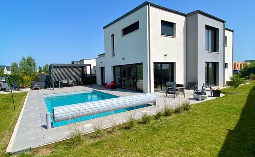 Villa in Courseulles-sur-Mer, Normandy, France 1