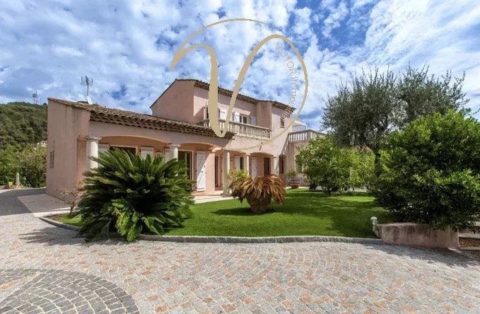 Villa in Villefranche-sur-Mer, Provence-Alpes-Côte d'Azur, France 1 - 15602878