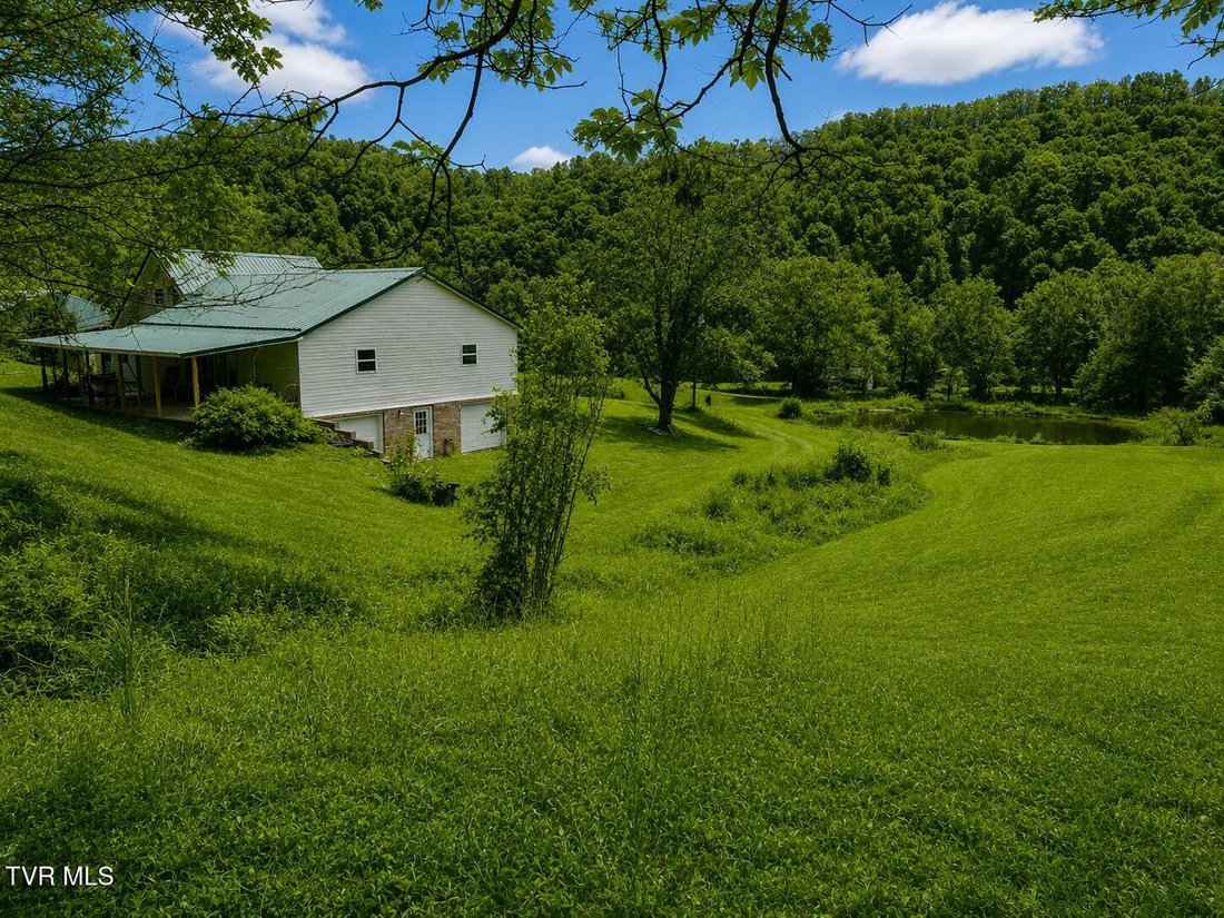 House in Surgoinsville, Tennessee, United States 4 - 17791182