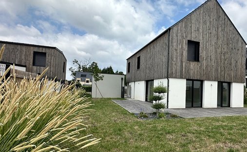 Villa in Bourgchevreuil, Cesson-Sévigné, France 1