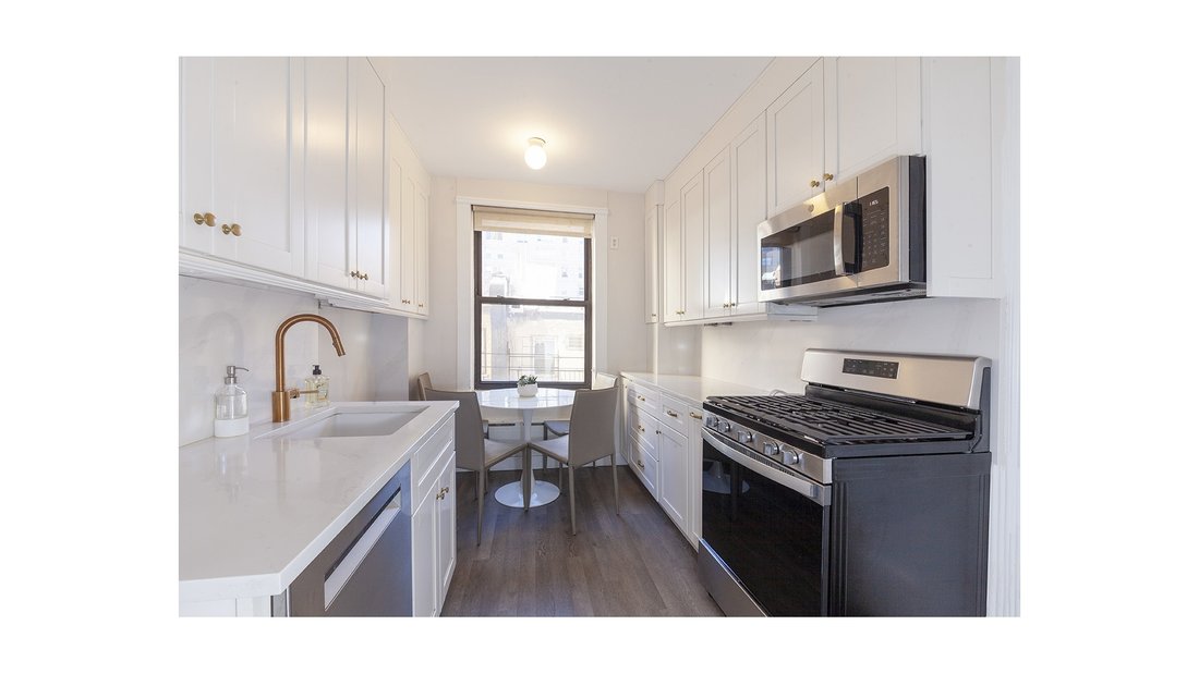 Co Op in New York, New York, United States 5 - 18367032